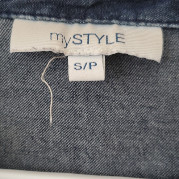 Dress - Picture 2 of 4